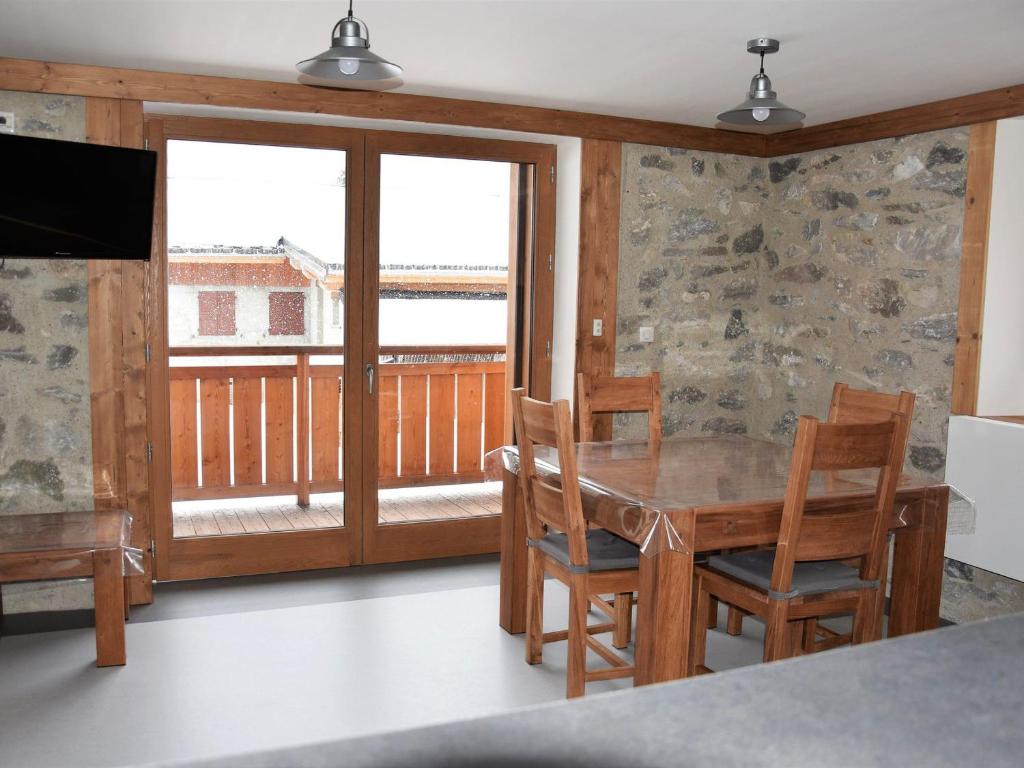 Beau 2 pièces neuf, balcon sud, idéal 4 pers. - FR-1-464-141 - 3