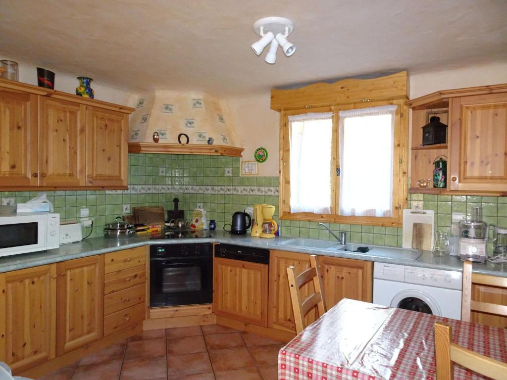 Triplex confortable 12 pers, terrasse, garage, Champagny-en-Vanoise - FR-1-464-19 - 2