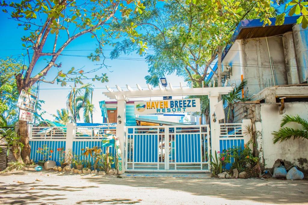 HAVEN BREEZE RESORT의 깔끔한 객실