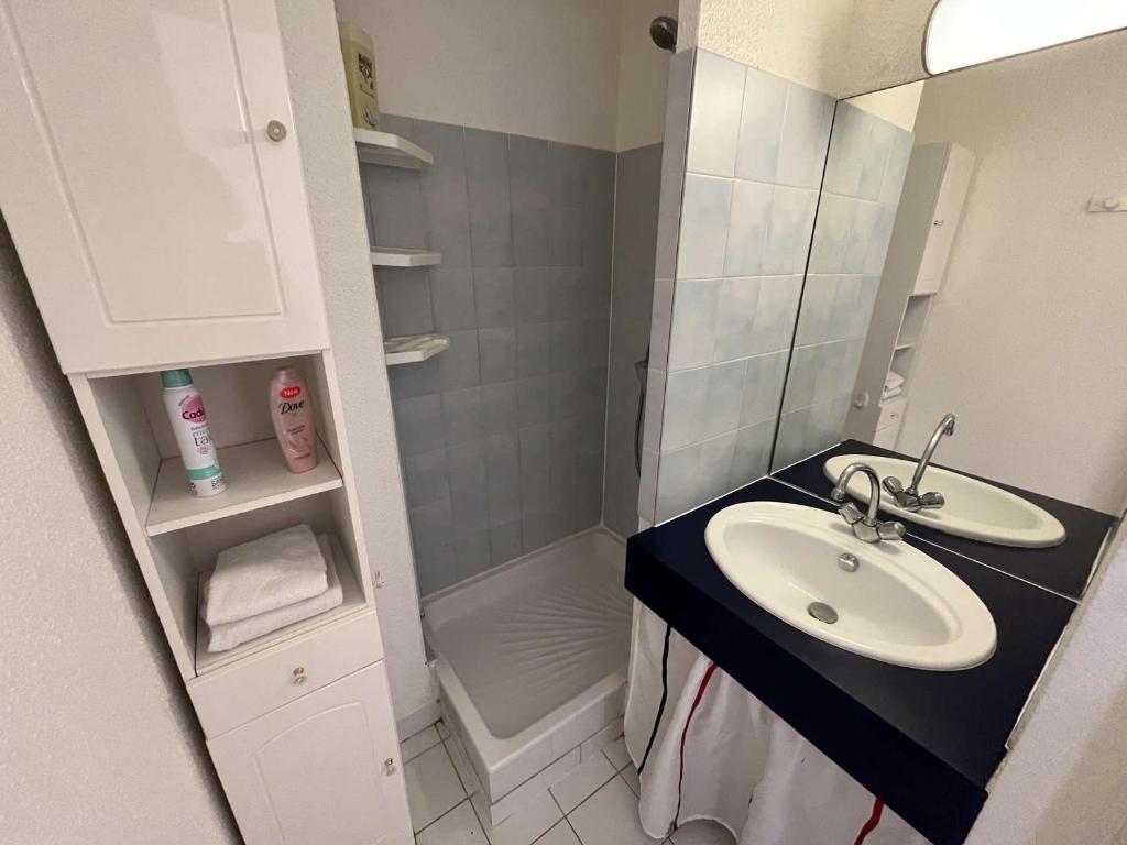 Appartement 4 couchages avec clim, terrasse, piscine et accès direct à la mer - FR-1-387-192 - 5