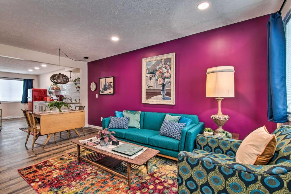 Ideally Located House - 9 Mi From Route 66!, Normal