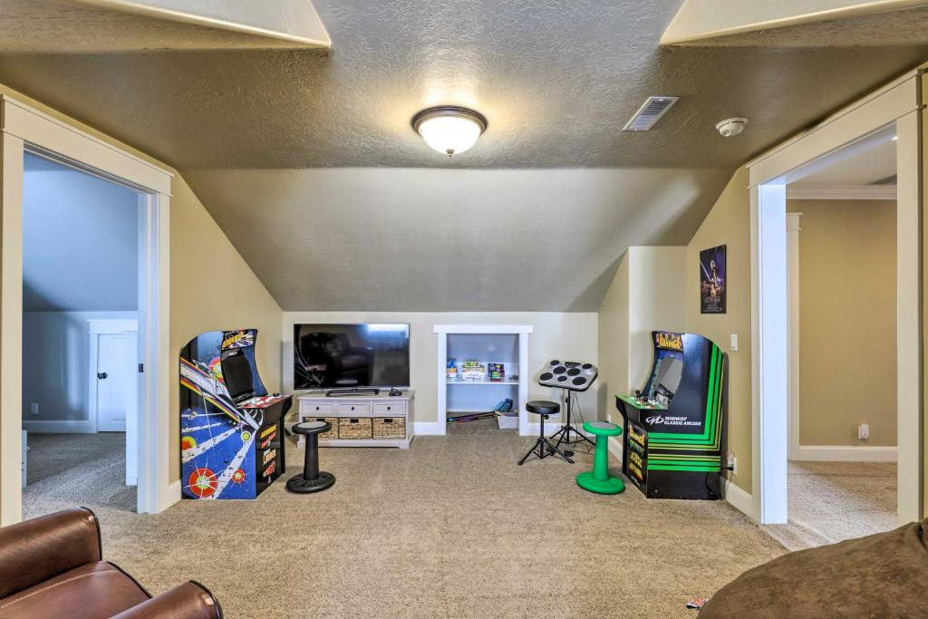 Utah Abode - Deck, Arcade Games and Near Skiing, Midway