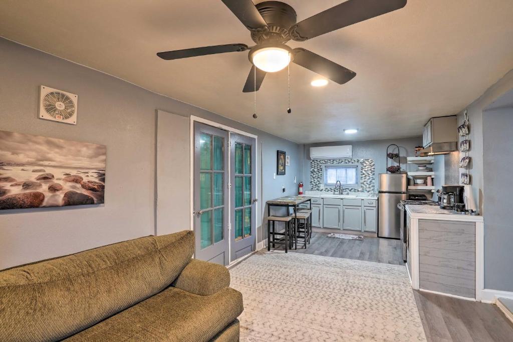Comfy Shreveport, Louisiana, Vacation Rental