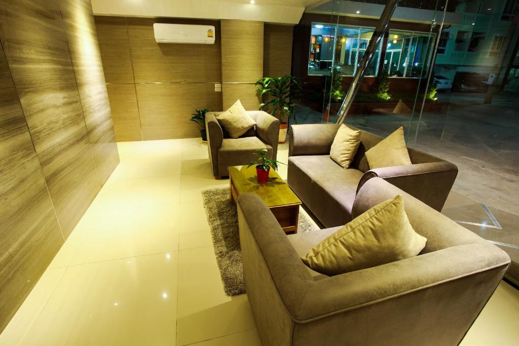 パット サービスド アパートメンツ (Patt Serviced Apartments) フロント・ロビー