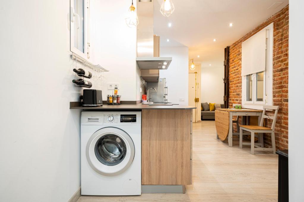 For You Rentals COZY APARTMENT TEMPORAL IN BARRIO SALAMANCA JOG48 - 2