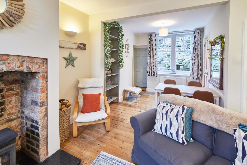 Host & Stay - 1 Coastguard Cottages, Scarborough