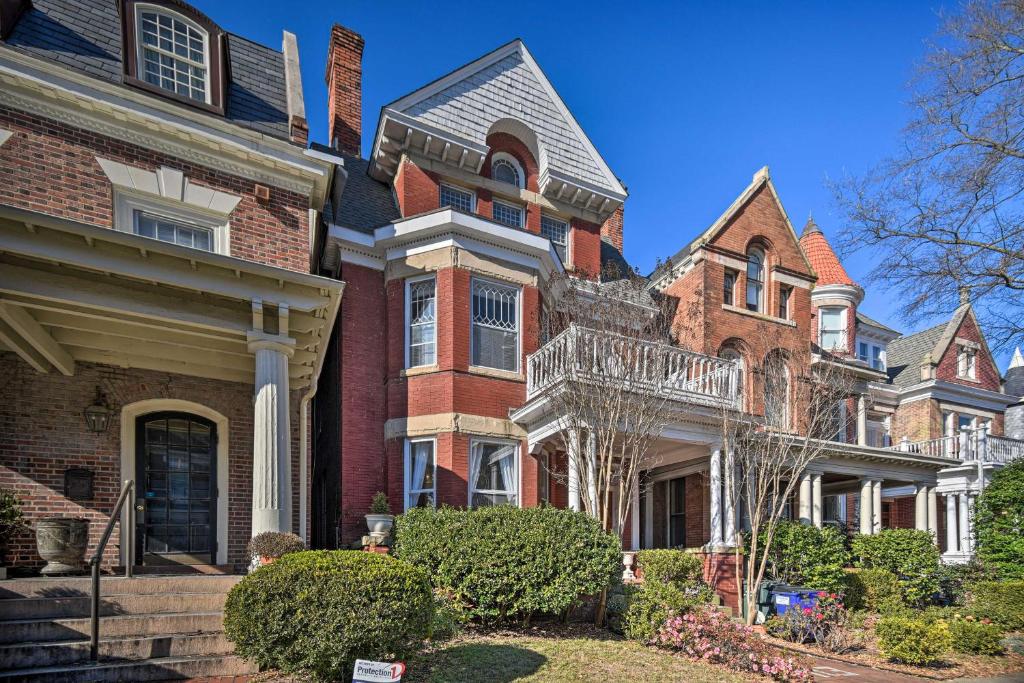 Historic Norfolk Home Walkable Location