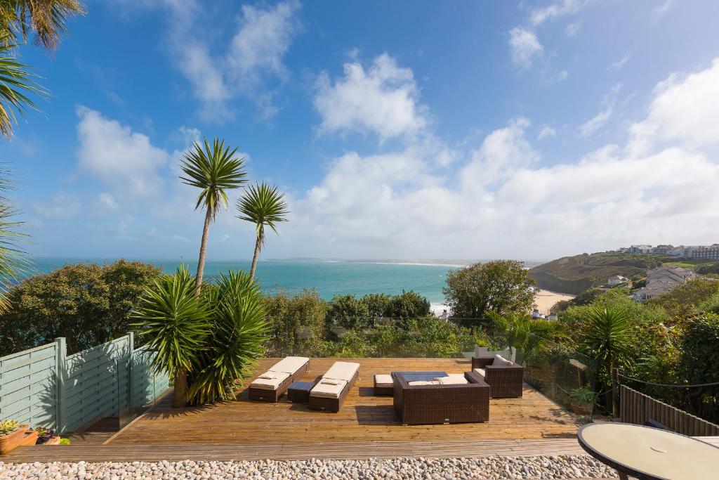 The Breakers, Carbis Bay