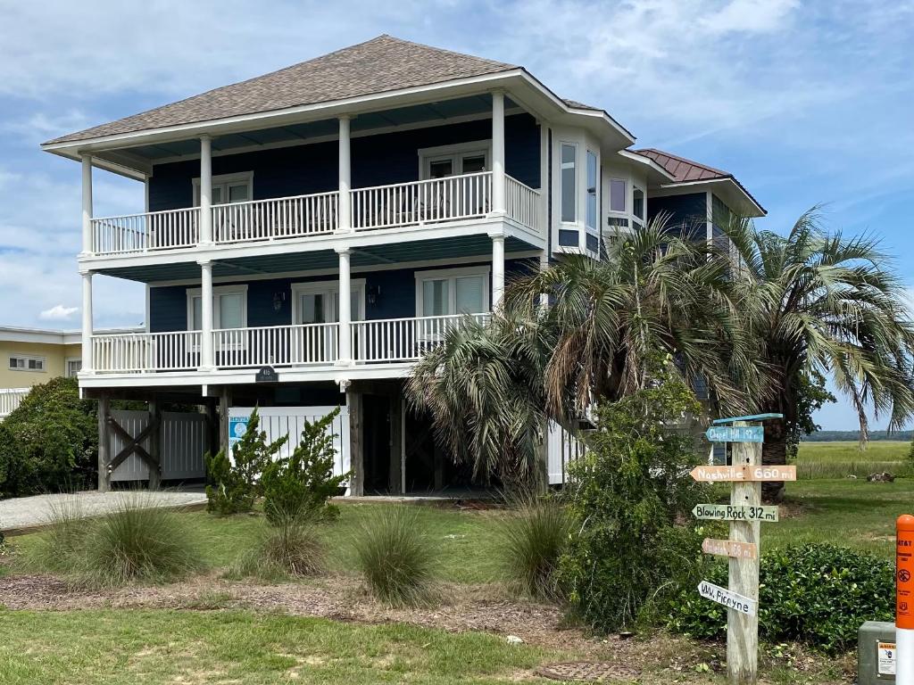 Picayne, Caswell Beach