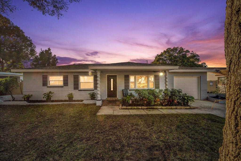 Largo Retreat, Largo