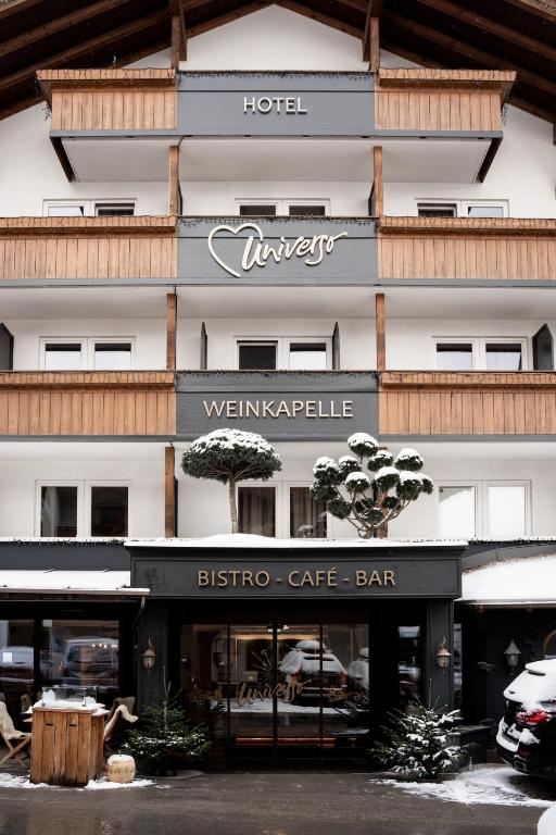 Hotel Universo