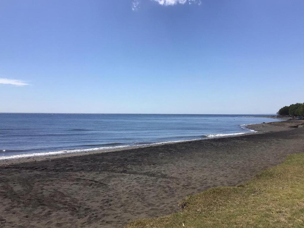 Beachfront Rice Field View Lovina Villa Serenity Bali photo