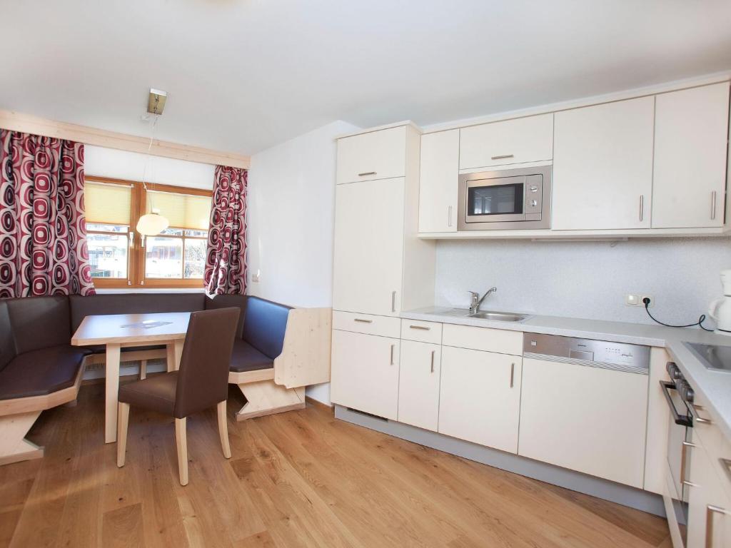 Apartment Wald im Pinzgau near Ski Lift - 4