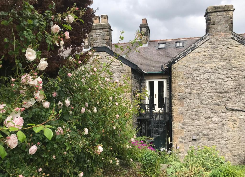 Swallows Nest, Bradwell