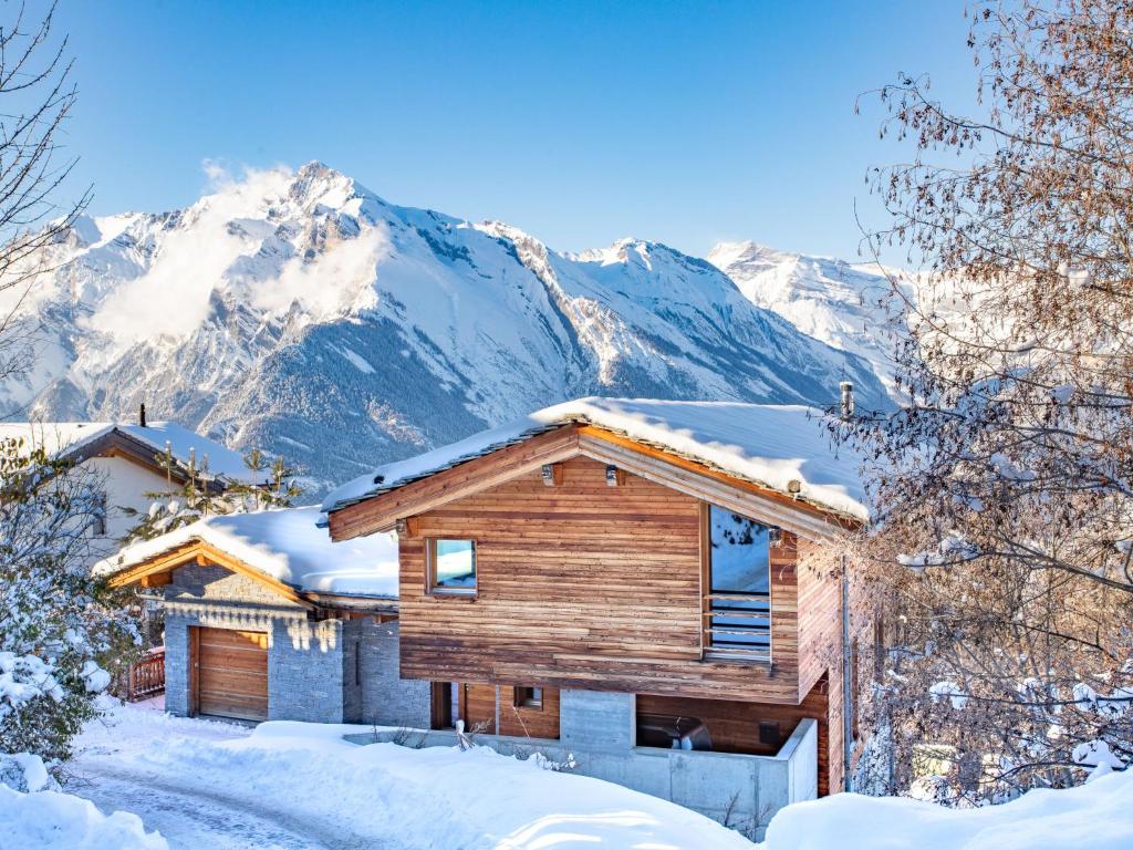 Chalet Woovim 14 by Interhome photo