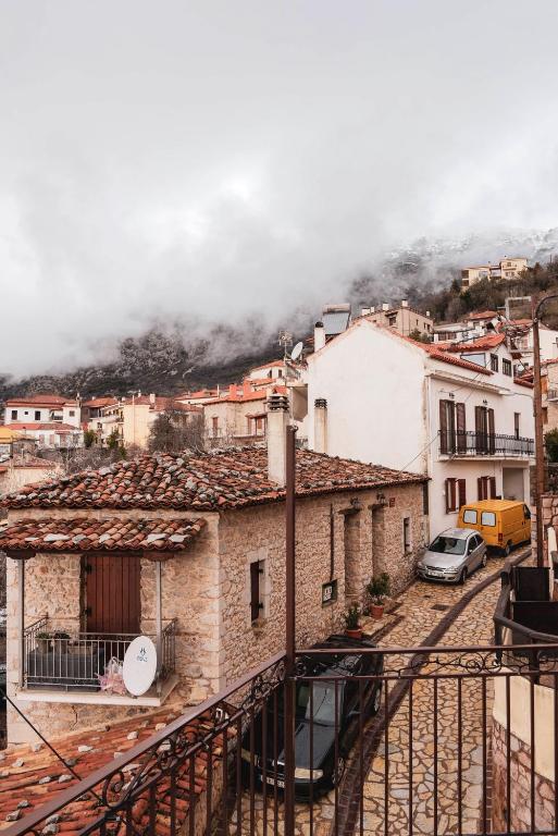 Lykovrisi Guest House