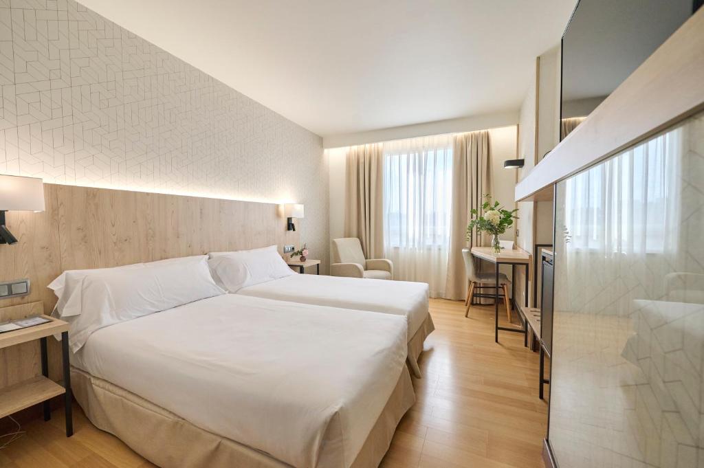 Hotel Albret - 5