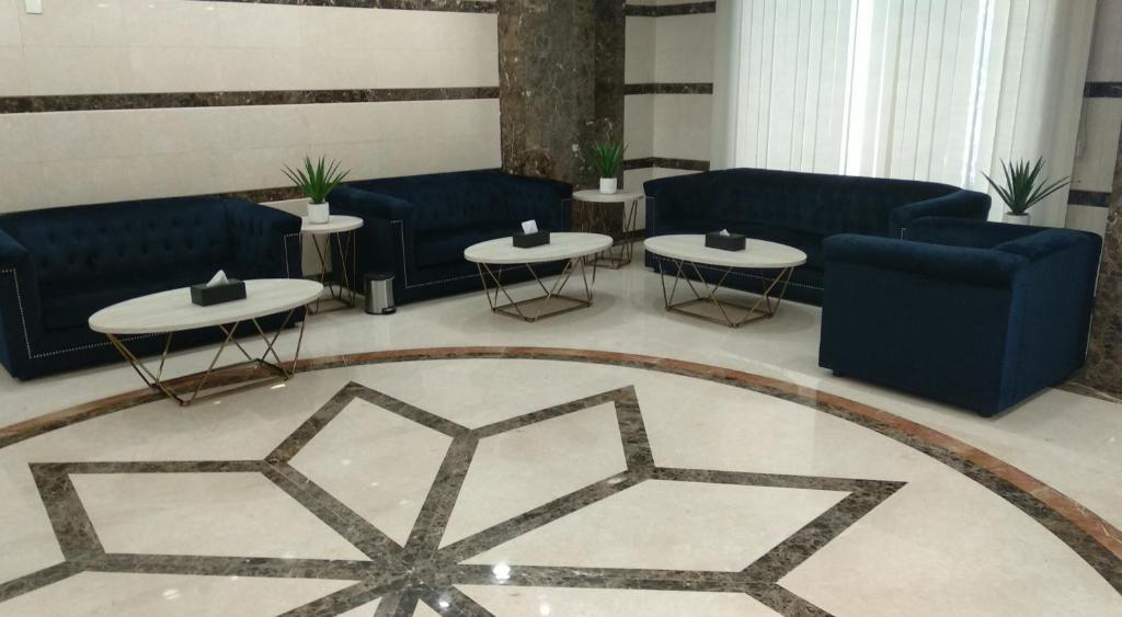 Yan Apartments photo