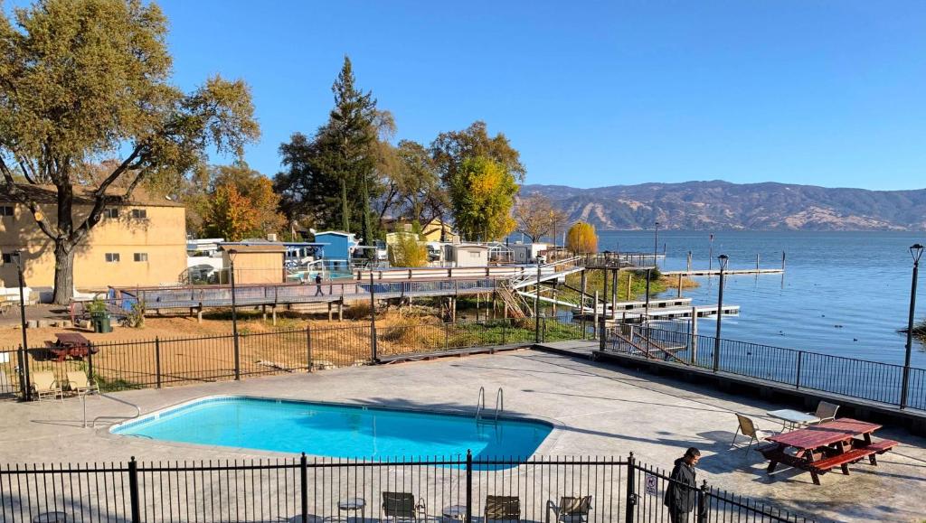 Anchorage Inn Lakeport photo