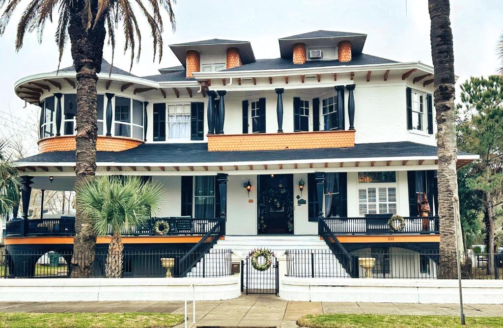 The Mansion on 17th, formerly Schaefer Haus — Hotel in Galveston (TX)