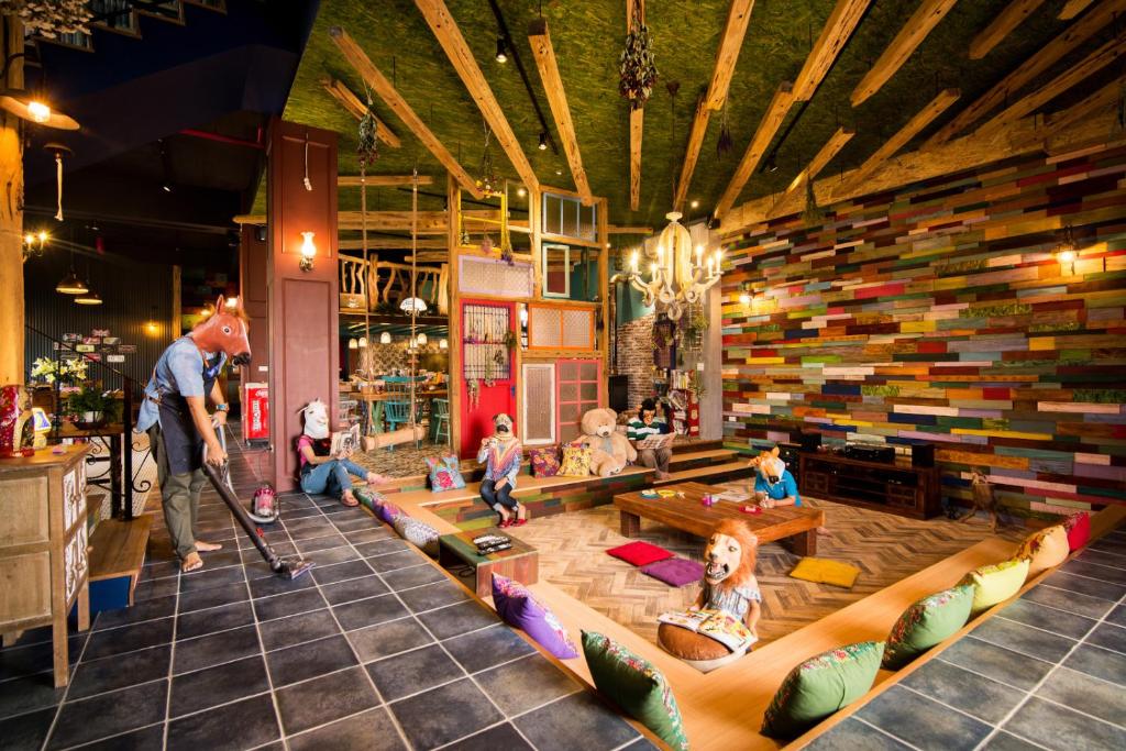 Fly Inn