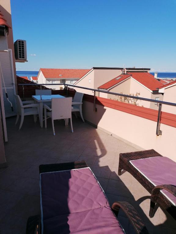 GOLDEN VIEW - moderan apartman, Novalja