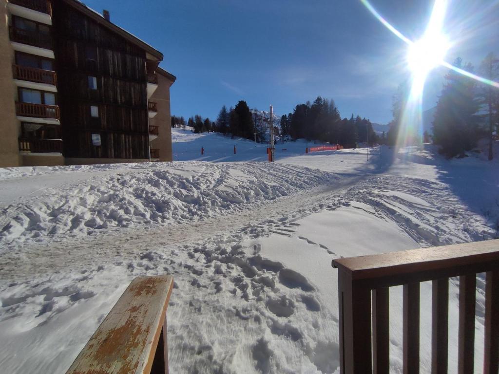Studio lumineux 4 pers · Proche pistes · Vue piste - 5