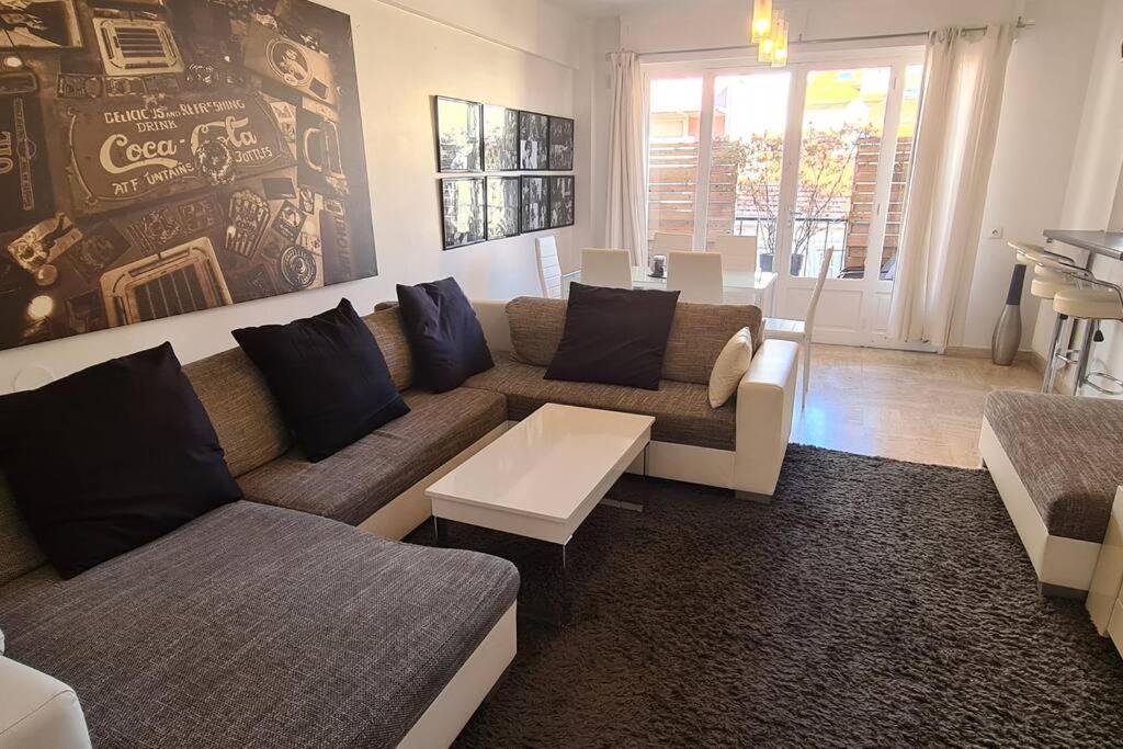 CENTRE, 3P/TERRASSE , 300 m PLAGES. - 3