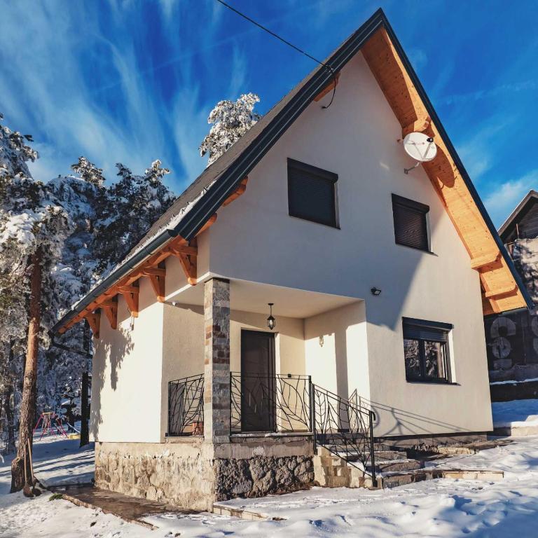 Vila Nadežda Divčibare, Divčibare