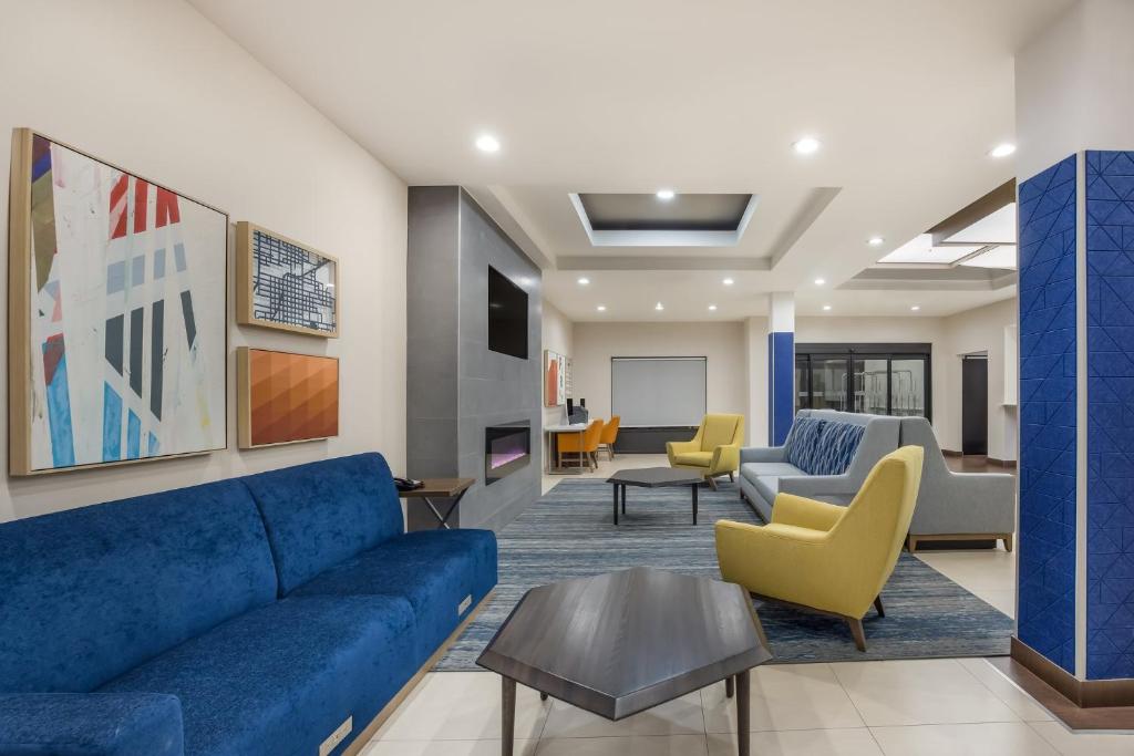 Holiday Inn Express Hotel & Suites Perry photo