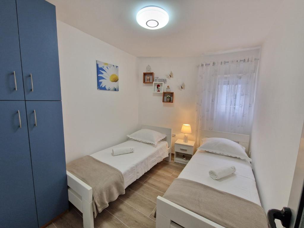 Apartments Duje photo
