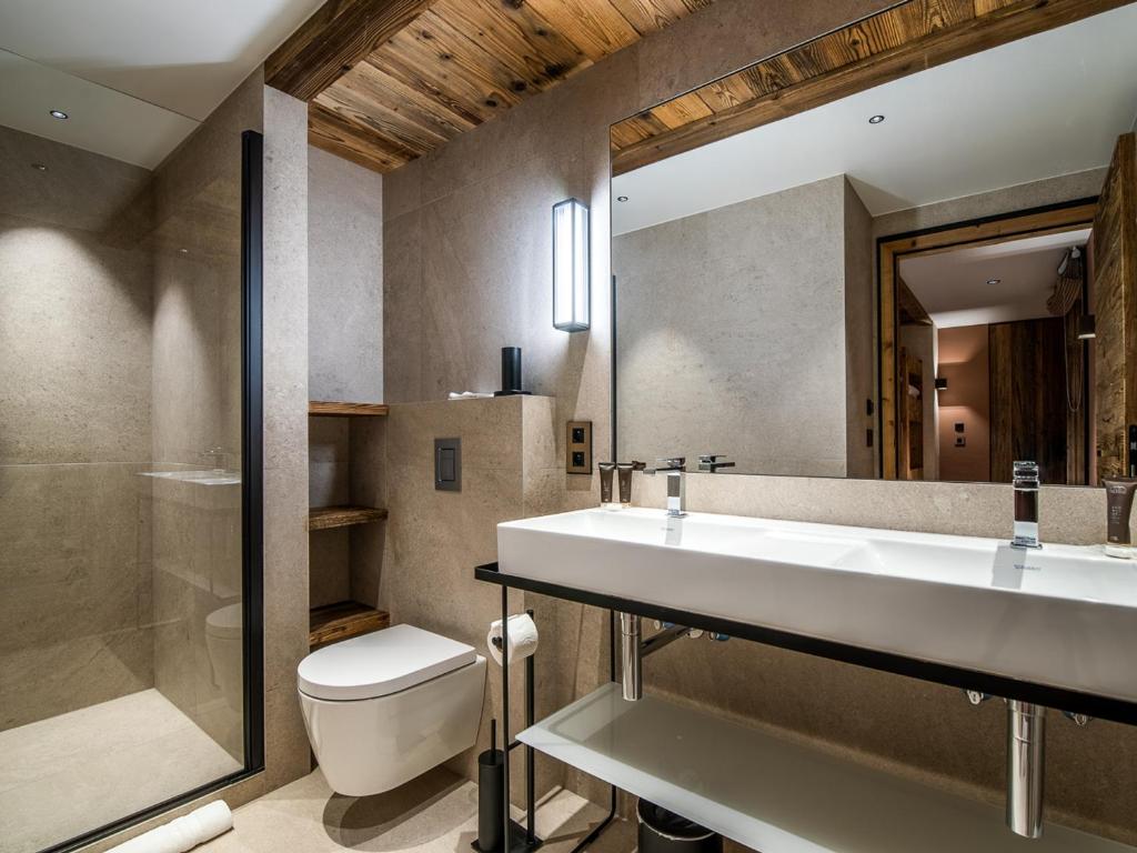 Appartement de luxe avec accès ski aux pieds, spa, terrasses ensoleillées et services hôteliers inclus - FR-1-613-61 - 5