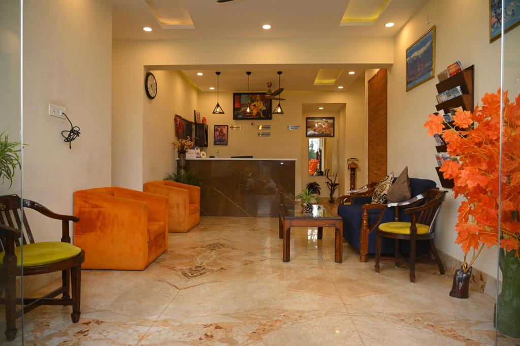 Hotel Guru Surbhi photo