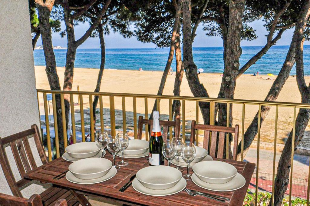 LITORAL COSTA DORADA - PLAYMAR Only families - 2