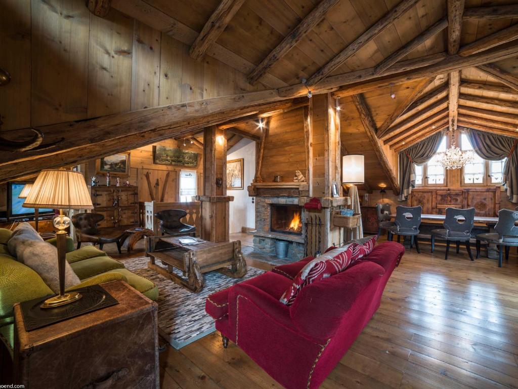 Duplex raffiné à Courchevel 1850 avec cheminée et parking privé - 1