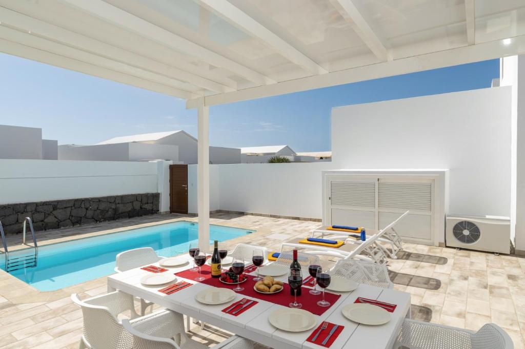 Villa Lana by Villa Plus - 3