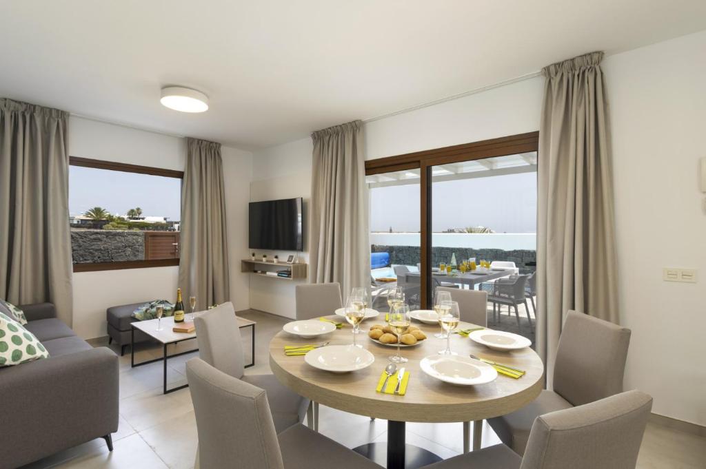 Villa Femes by Villa Plus - 4
