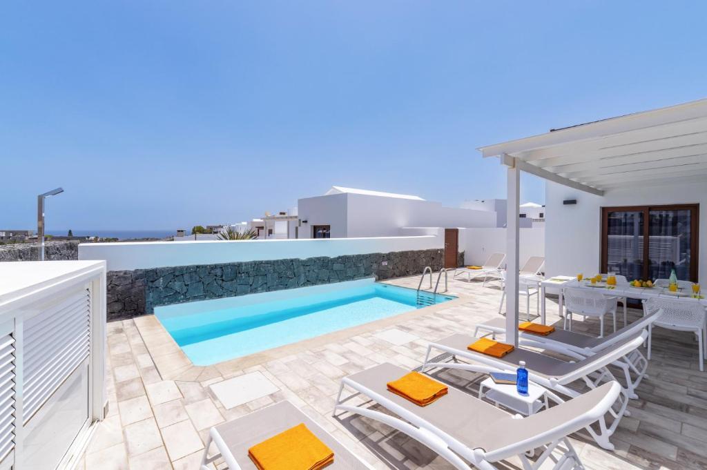 Villa Femes by Villa Plus - 2