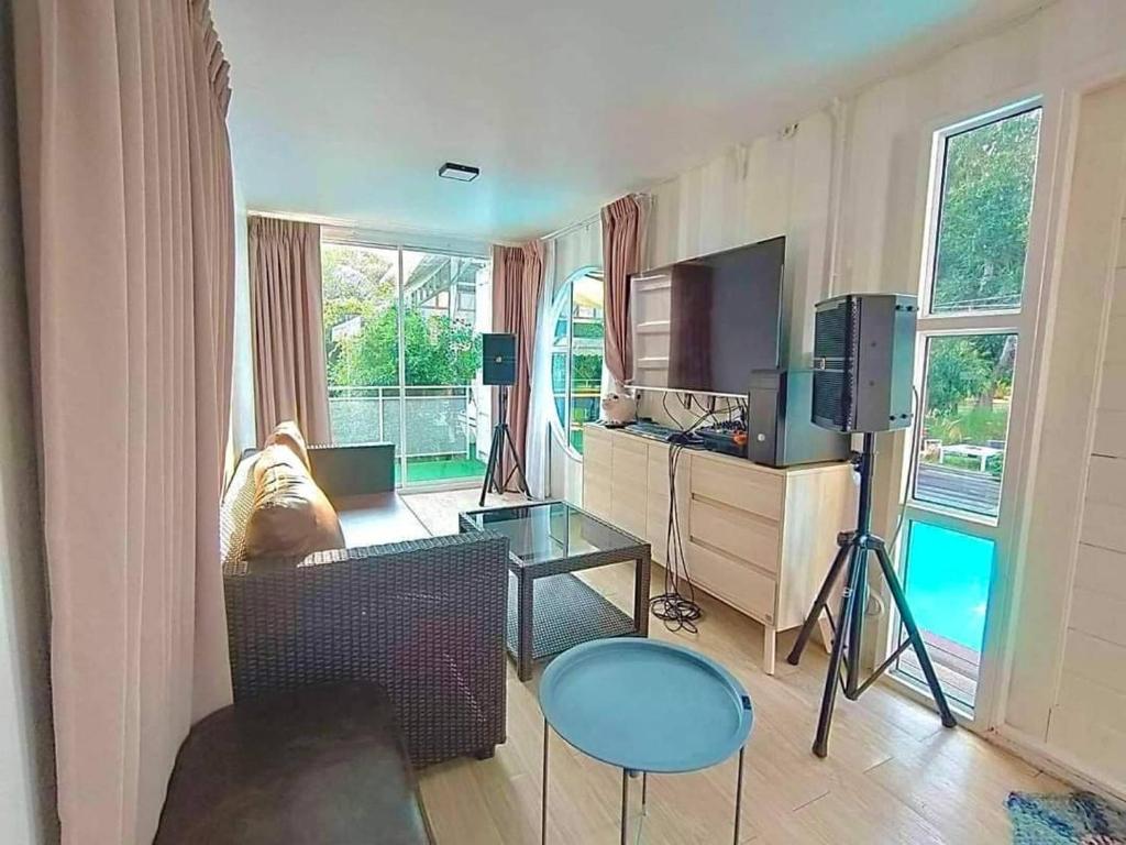 Pool Villa Banana House Pai Entire house Deals, Photos & Reviews