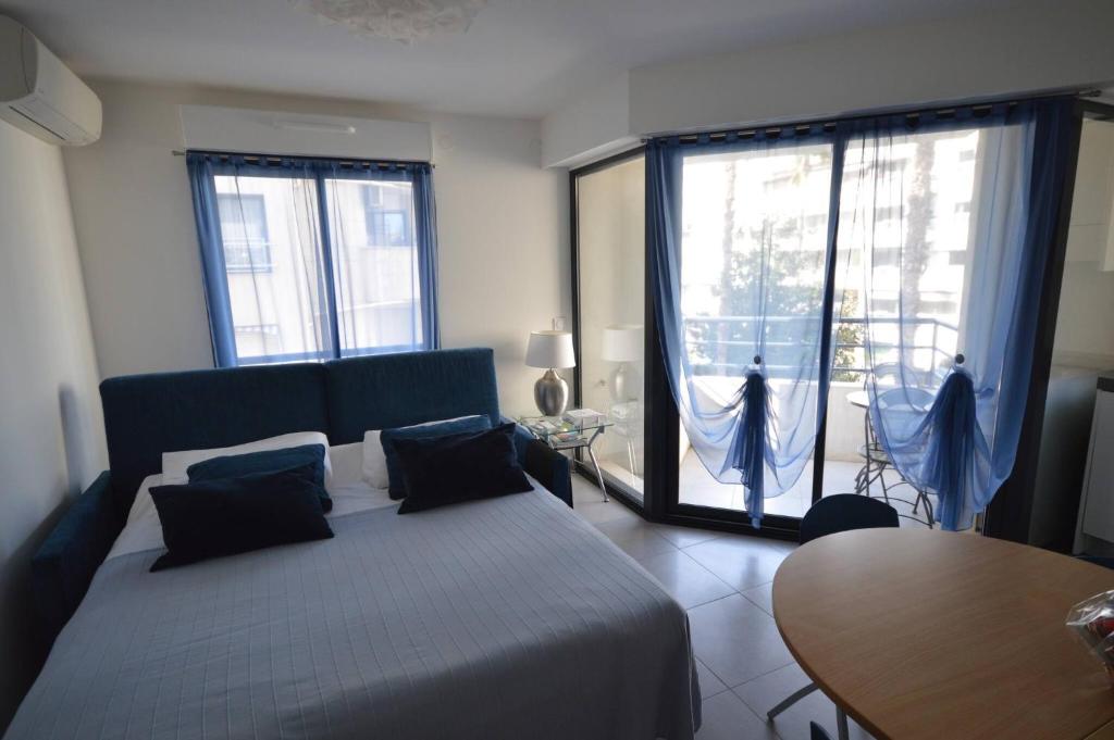 Modern 2 Bd Next To Rue Dantibes - 4