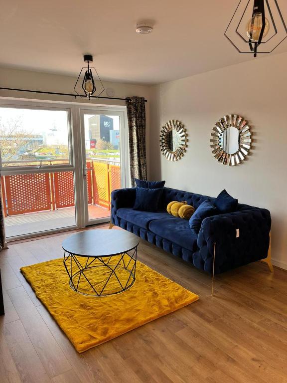 Luxury 2-Bed Flat in Lakeside West Thurrock