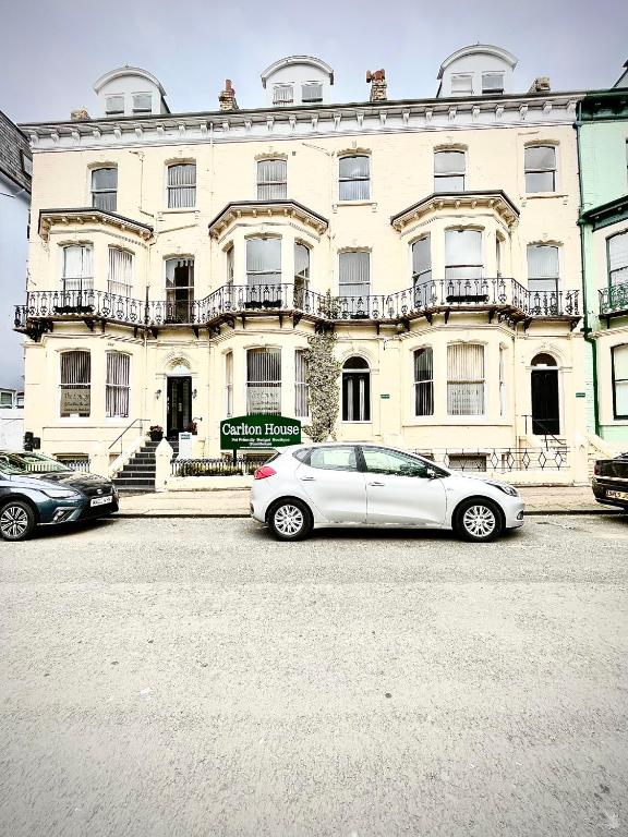 Exterior view, Carlton House Guesthouse in Scarborough