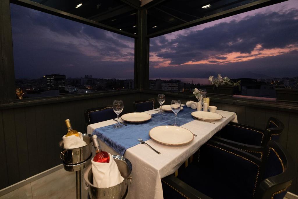 Leslion Luxury Hotel photo