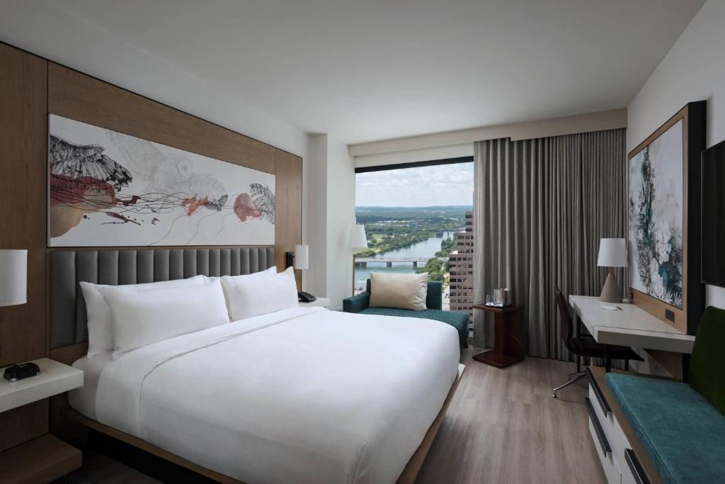 Austin Marriott Downtown photo