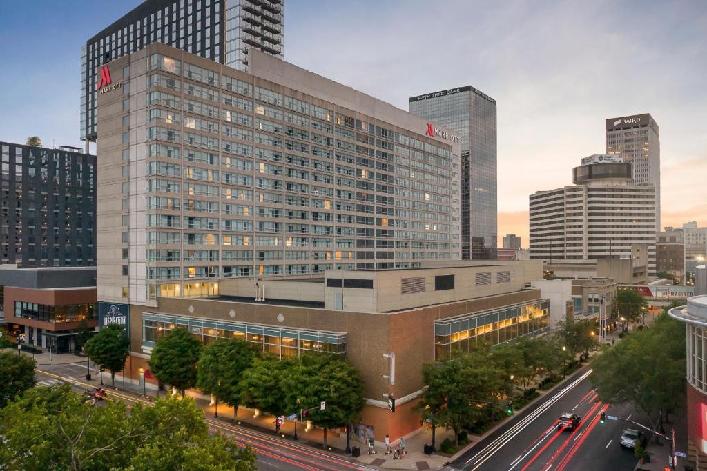 Louisville Marriott Downtown photo