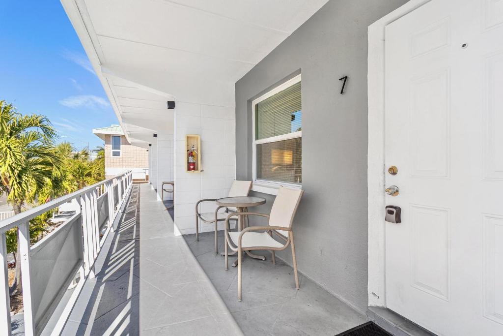 Sunset Beach Suites photo