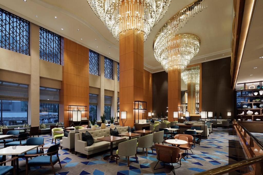 Restaurant, Yokohama Bay Sheraton Hotel & Towers in Yokohama
