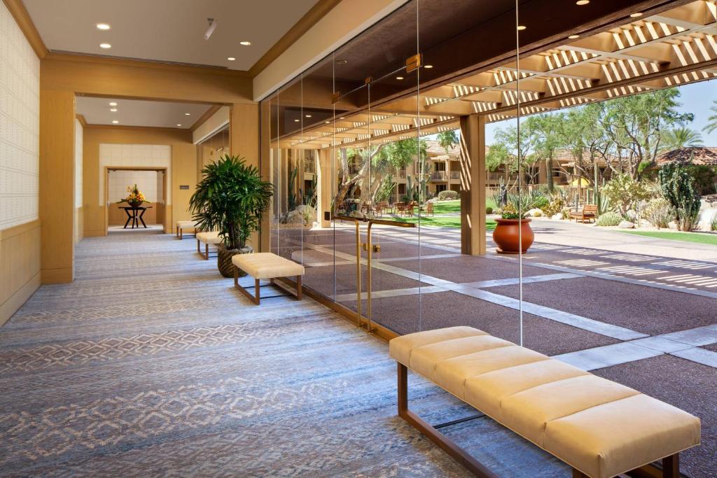 The Canyon Suites at The Phoenician, a Luxury Collection Resort, Scottsdale