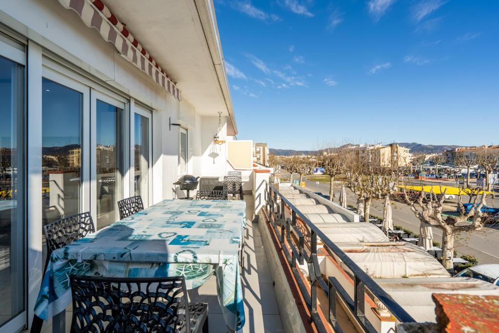 WELCS APARTAMENTO 048 EMP con Terraza y Vistas - 3