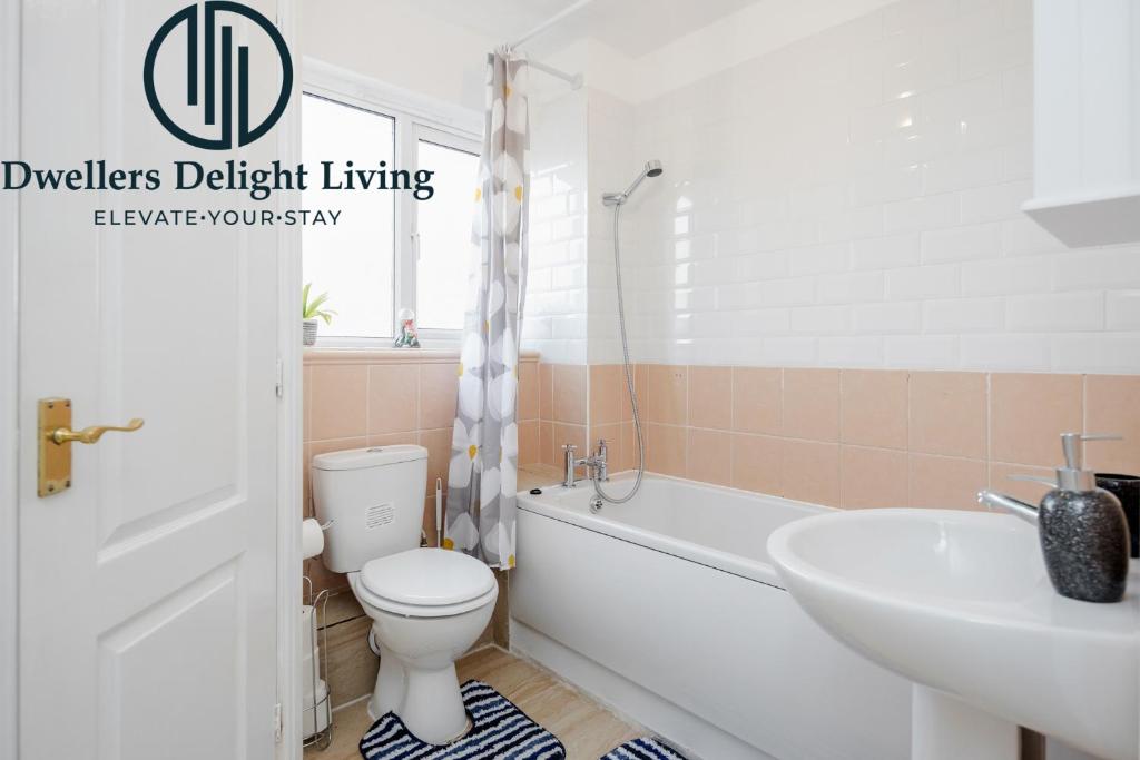 Dwellers Delight Living Ltd Serviced Accommodation Charming 3 Bedroom Flat, Chafford Hundred, Grays  photo